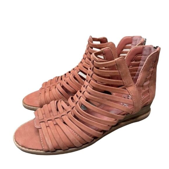 Vince Camuto Gladiator Sandals Womens Revey Coral Leather Open Toe Wedges - Picture 1 of 12